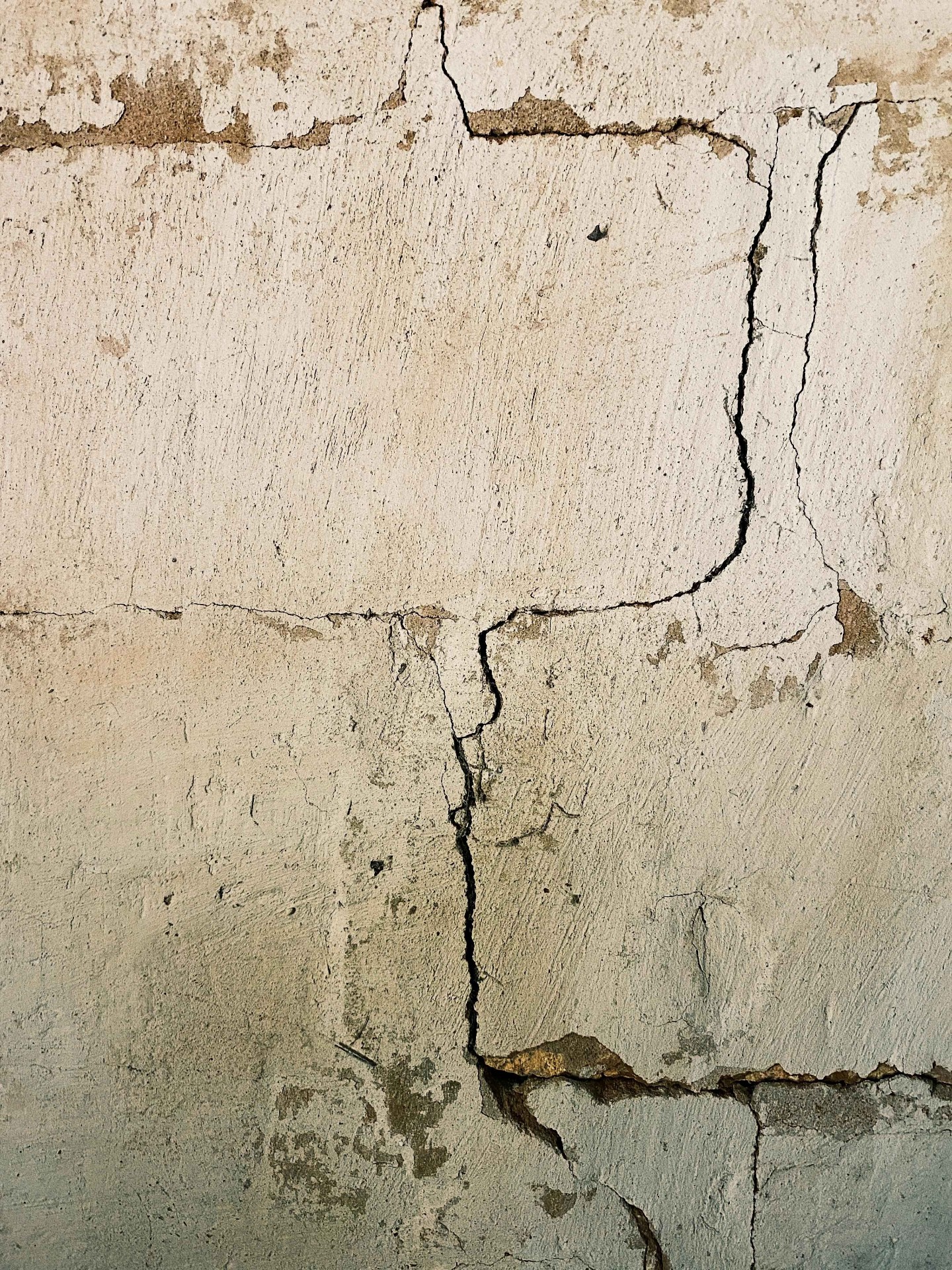 Foundation crack detail